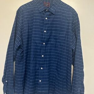 UNTUCKit Blue and White Dress Shirt with Pointed Collar